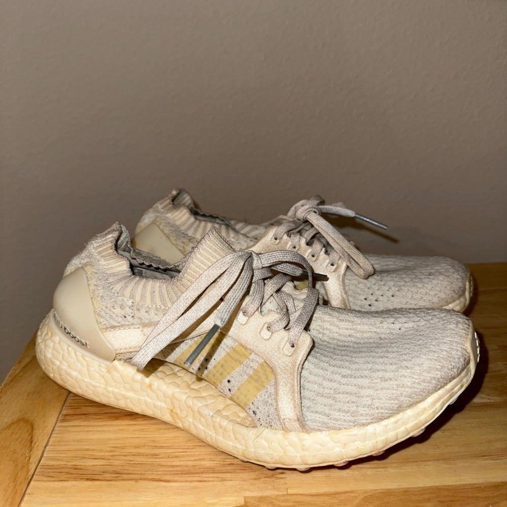 Adidas Ultra boost Beige Sneakers